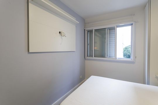 Quarto 1 de apartamento para alugar com 2 quartos, 62m² em Vila Uberabinha, São Paulo