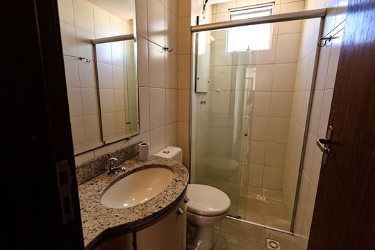 Banheiro de apartamento à venda com 3 quartos, 145m² em Calafate, Belo Horizonte