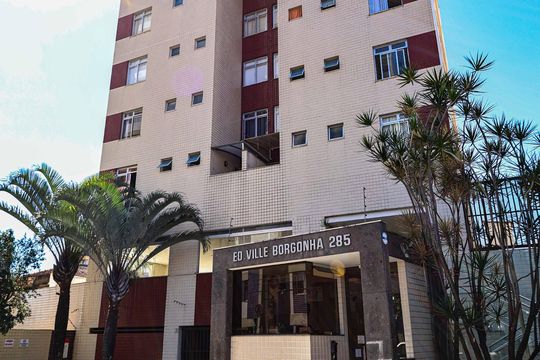 Fachada e portaria de apartamento à venda com 3 quartos, 145m² em Calafate, Belo Horizonte