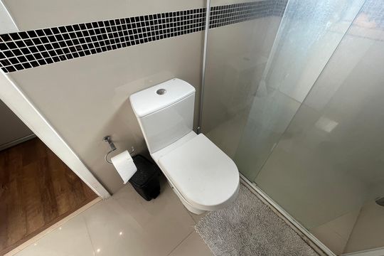 Banheiro da Suíte 3 de apartamento à venda com 3 quartos, 141m² em Jardim Colombo, São Paulo