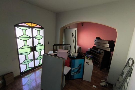 Sala de casa à venda com 2 quartos, 200m² em Alto dos Pinheiros, Belo Horizonte