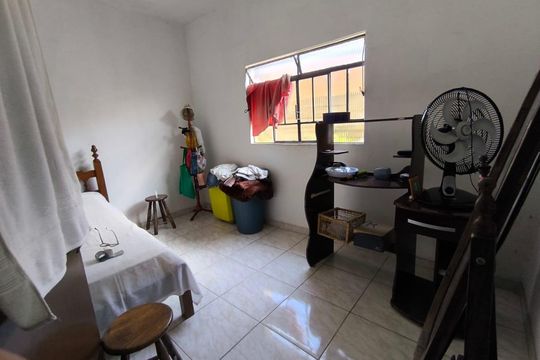 Quarto de casa à venda com 2 quartos, 200m² em Alto dos Pinheiros, Belo Horizonte