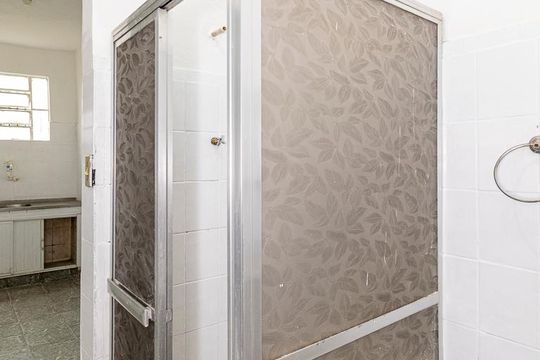 Banheiro de casa para alugar com 2 quartos, 120m² em Irajá, Rio de Janeiro