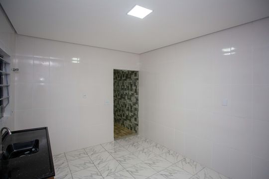 Cozinha de casa para alugar com 1 quarto, 45m² em Canhema, Diadema