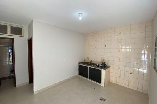 Cozinha de casa para alugar com 4 quartos, 240m² em Santa Mônica, Uberlândia