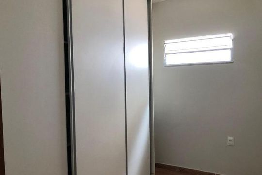Quarto de casa para alugar com 3 quartos, 270m² em Santa Mônica, Uberlândia