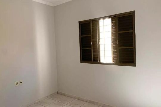 Quarto de casa para alugar com 5 quartos, 220m² em Santa Mônica, Uberlândia