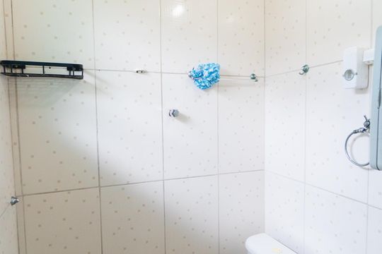 Banheiro de casa para alugar com 1 quarto, 50m² em Vila Campestre, São Paulo