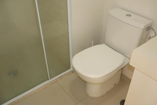Banheiro suíte de apartamento à venda com 2 quartos, 57m² em Vila Prudente, São Paulo