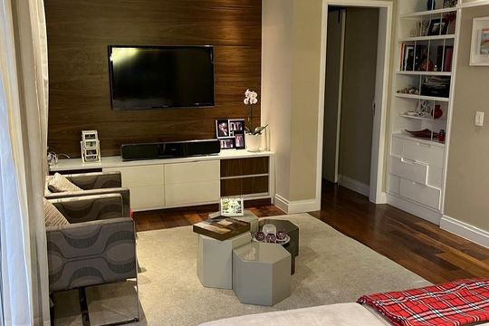 Apartamento à venda com 3 quartos, 126m² em Vila Gertrudes, São Paulo