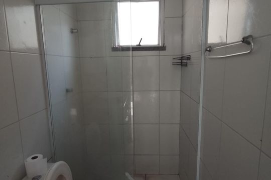 Banheiro de apartamento à venda com 2 quartos, 60m² em Curicica, Rio de Janeiro