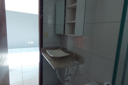 Banheiro de apartamento à venda com 2 quartos, 60m² em Curicica, Rio de Janeiro