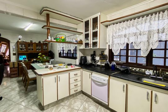 Cozinha de casa para alugar com 3 quartos, 285m² em Parque Boturussu, São Paulo