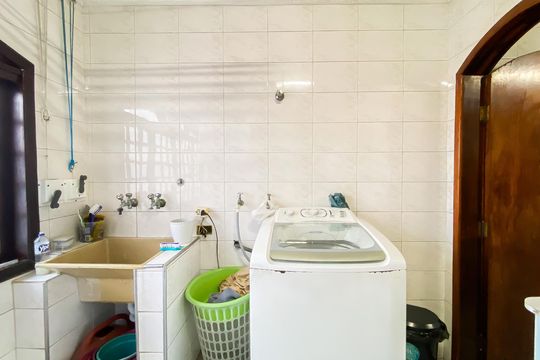 Área de Serviço de casa para alugar com 3 quartos, 285m² em Parque Boturussu, São Paulo