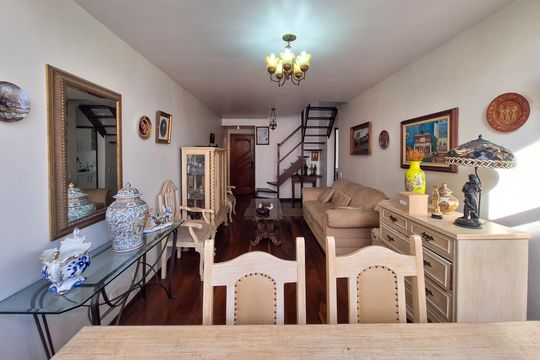 Sala 1 de apartamento para alugar com 3 quartos, 180m² em Ingá, Niterói