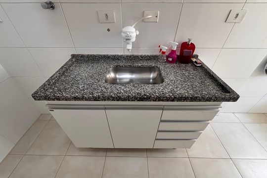 Cozinha de apartamento para alugar com 1 quarto, 35m² em Indianópolis, São Paulo