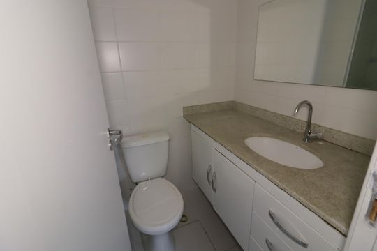 Banheiro da Suíte 1 de apartamento para alugar com 2 quartos, 63m² em Presidente Altino, Osasco
