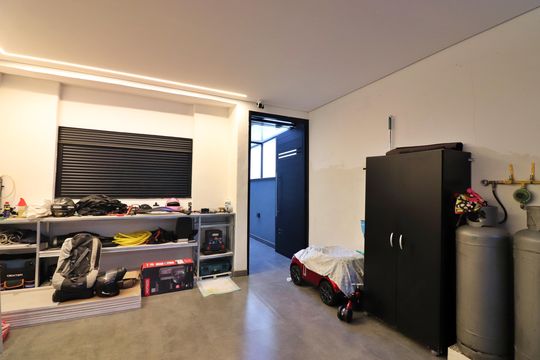 Garagem de casa à venda com 3 quartos, 200m² em Baeta Neves, São Bernardo do Campo