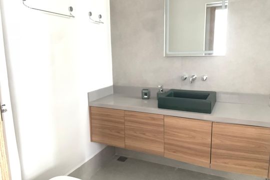 Banheiro de apartamento à venda com 2 quartos, 90m² em Cerqueira César, São Paulo