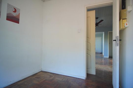 Quarto 1 de casa à venda com 3 quartos, 325m² em Vila Jardim, Porto Alegre