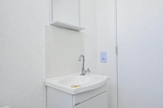 Banheiro de apartamento para alugar com 2 quartos, 39m² em Jardim Paris, São Paulo
