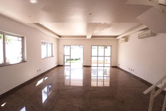 Casa de Condomínio à venda com 5 quartos, 260m² em Vargem Grande, Rio de Janeiro