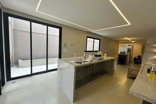Cozinha de casa à venda com 3 quartos, 200m² em Planalto, Belo Horizonte