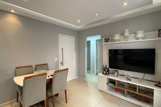 Apartamento à venda com 2 quartos, 75m² em Praia da Bandeira, Rio de Janeiro