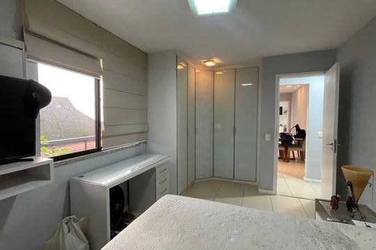 Quarto 1 de apartamento à venda com 2 quartos, 75m² em Praia da Bandeira, Rio de Janeiro