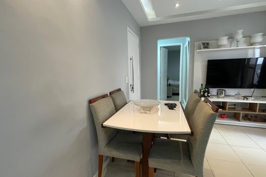 Sala de apartamento à venda com 2 quartos, 75m² em Praia da Bandeira, Rio de Janeiro
