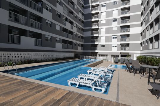Área comum - Piscina de apartamento para alugar com 1 quarto, 27m² em Portal do Morumbi, São Paulo