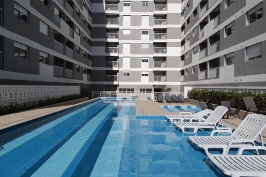 Área comum - Piscina de apartamento para alugar com 1 quarto, 27m² em Portal do Morumbi, São Paulo