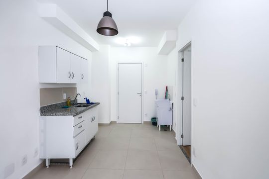 Sala e Cozinha de apartamento para alugar com 1 quarto, 30m² em Liberdade, São Paulo