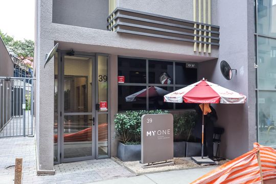 Fachada de apartamento para alugar com 1 quarto, 30m² em Liberdade, São Paulo
