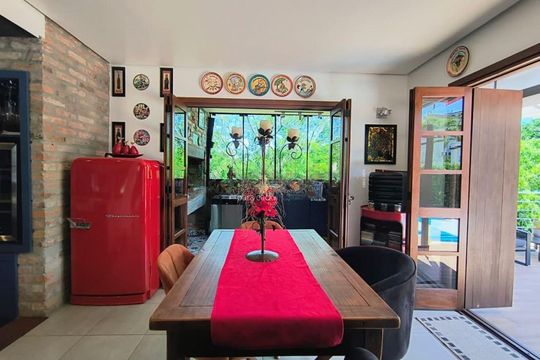 Casa de Condomínio para alugar com 2 quartos, 290m² em Jansen, Gravataí