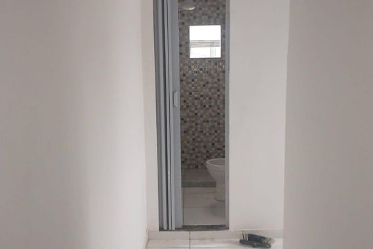 Corredor de casa para alugar com 1 quarto, 65m² em Jacarepaguá, Rio de Janeiro