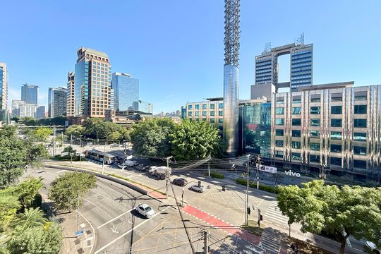 Vista  de kitnet/studio à venda com 1 quarto, 24m² em Vila Cordeiro, São Paulo