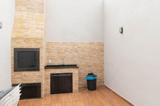 Casa à venda com 2 quartos, 78m² em Mato Grande, Canoas