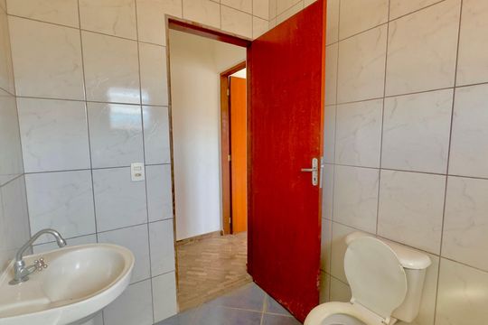 Banheiro de casa para alugar com 2 quartos, 55m² em Cidade Soberana, Guarulhos