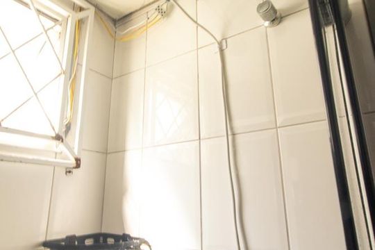 Banheiro Social de apartamento à venda com 3 quartos, 66m² em Uberaba, Curitiba