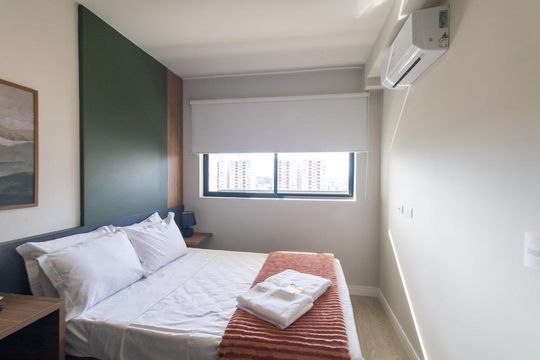 Quarto Suite de apartamento à venda com 1 quarto, 37m² em Água Verde, Curitiba