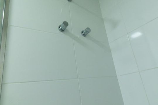 Banheiro da Suite de apartamento à venda com 1 quarto, 37m² em Água Verde, Curitiba