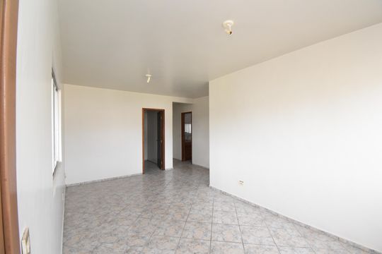 Casa para alugar com 3 quartos, 250m² em Pilarzinho, Curitiba