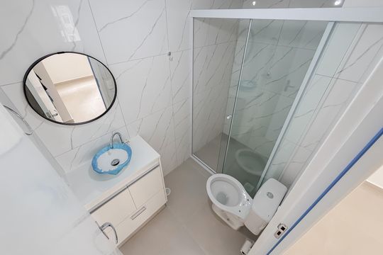 Banheiro da Suíte de apartamento para alugar com 2 quartos, 51m² em Liberdade, São Paulo