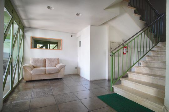 Hall de entrada de apartamento à venda com 1 quarto, 47m² em Centro, São Leopoldo