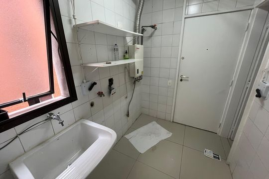 Lavanderia de apartamento para alugar com 2 quartos, 129m² em Vila Morumbi, São Paulo