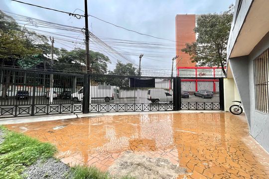 Garagem de casa para alugar com 2 quartos, 240m² em Vila Mascote, São Paulo