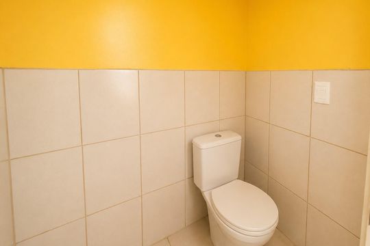 Banheiro 2 de casa para alugar com 6 quartos, 160m² em Moradas do Bosque, Cachoeirinha
