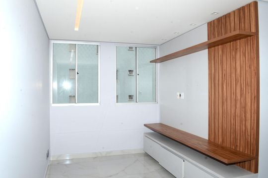Sala de apartamento à venda com 3 quartos, 80m² em Ana Lúcia, Belo Horizonte