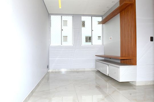 Sala de apartamento à venda com 3 quartos, 80m² em Ana Lúcia, Belo Horizonte